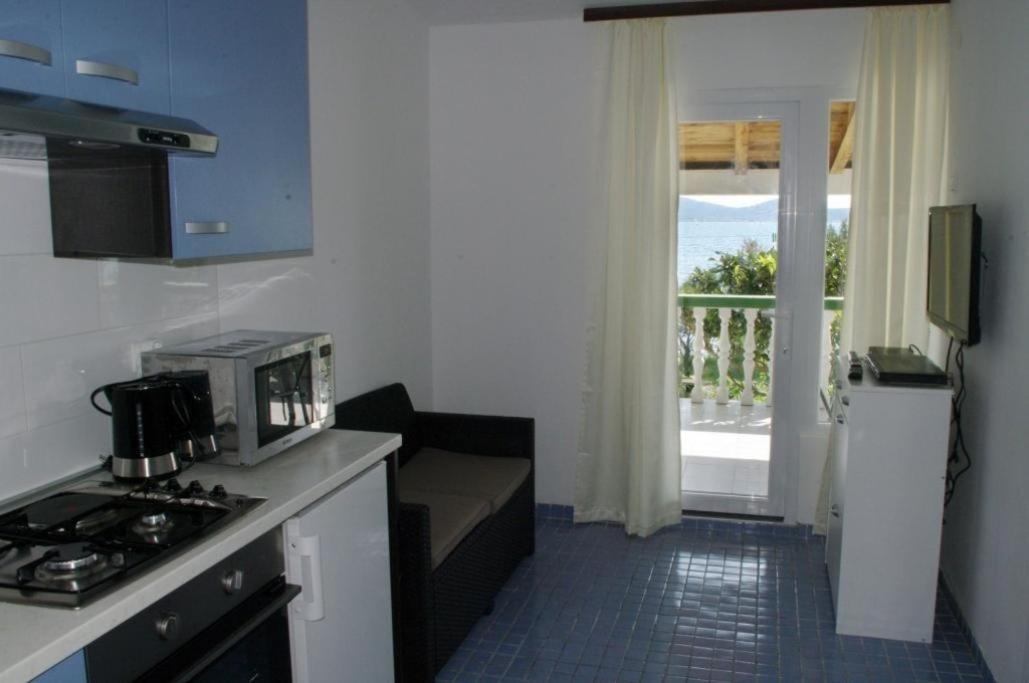 Apartman Zora Sukošan Buitenkant foto